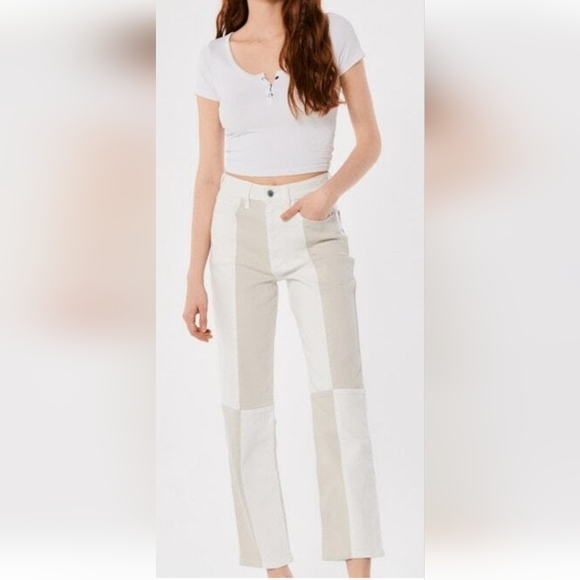 Hollister Denim - NWT Ultra High Rise Hollister Cream and White Ankle Jeans